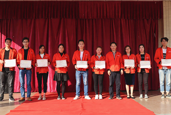 菲思盾壁掛爐2019年度表彰大會合影