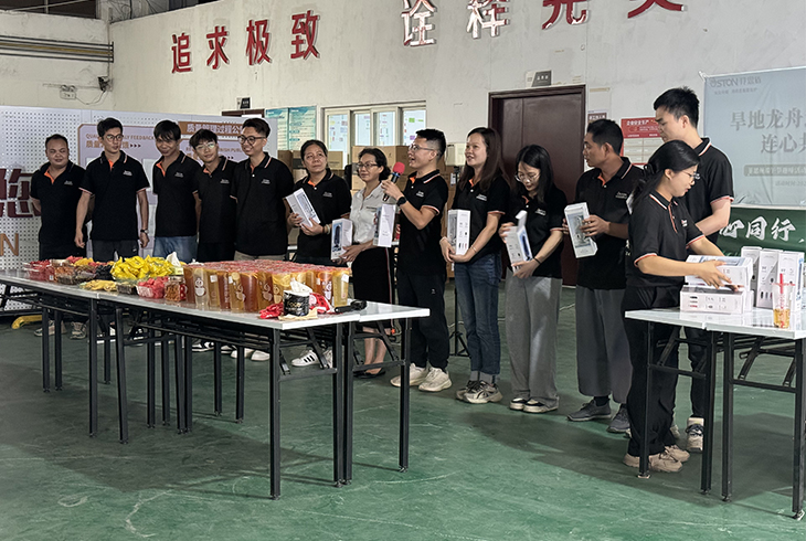 旱地龍舟迎端午,連心聚力促發(fā)展