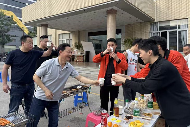 菲思頓圓滿舉辦冬日燒烤團(tuán)建活動(dòng)